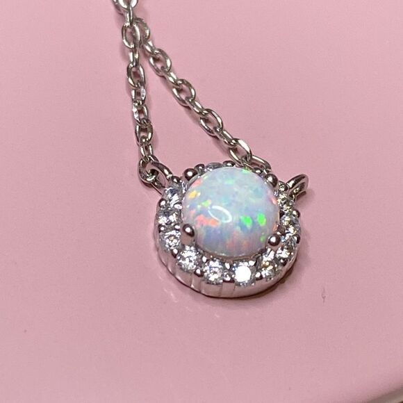 💛 BNIB 925 Opal w/ CZ Halo Pendant Necklace - Picture 8 of 9